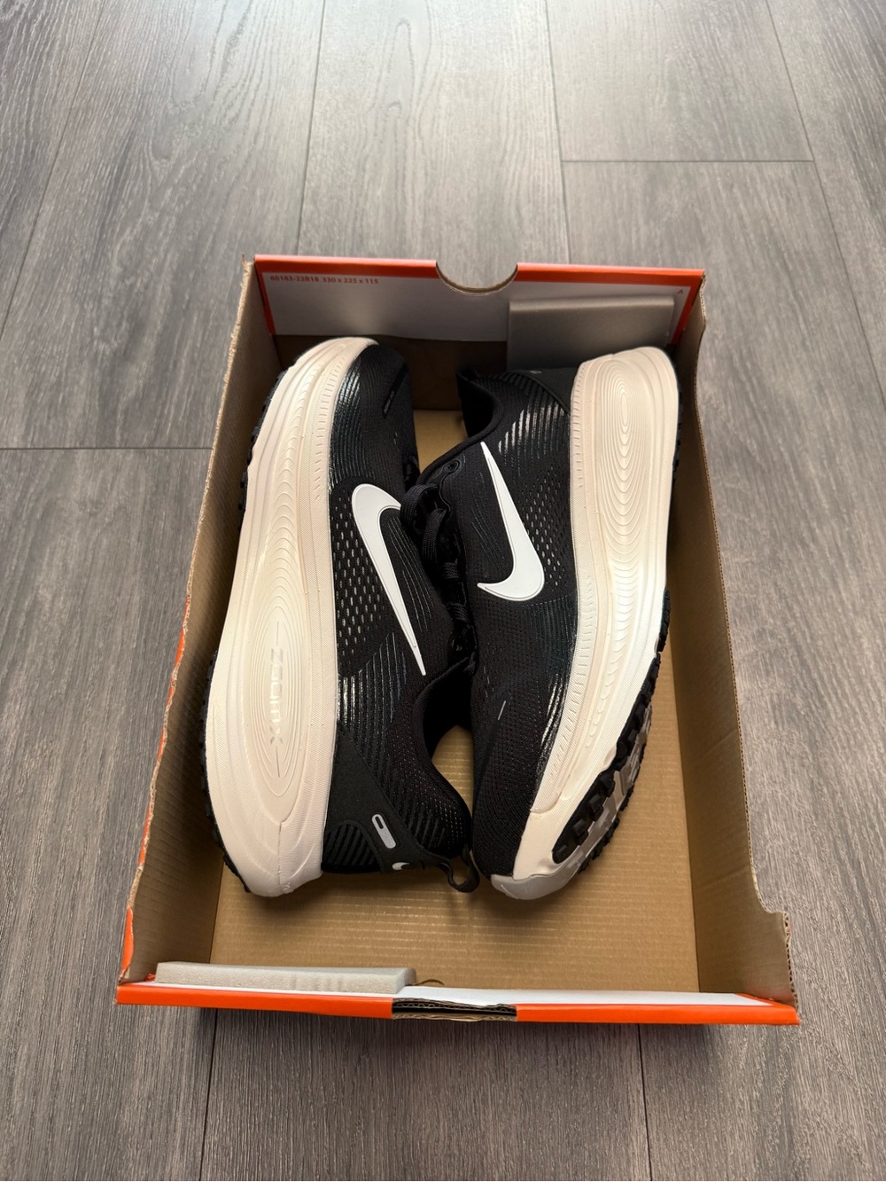 Nike Vomero 18 Black White Wide IF0515-002 Womens Sz 10 Wide Mens 8.5 Wide New - Picture 8 of 8